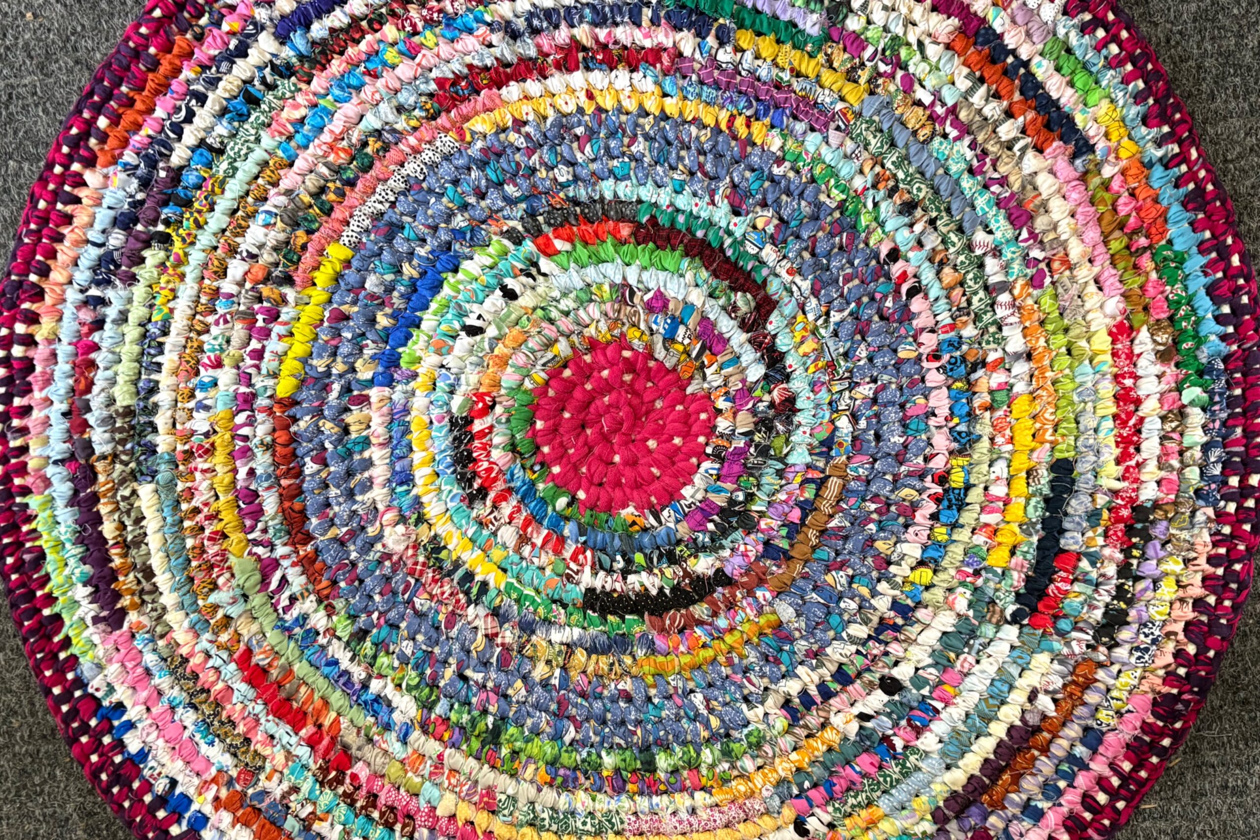 Izmony Rutzer Rug Maker Maker Faire | Rag Rugs - Maker Faire