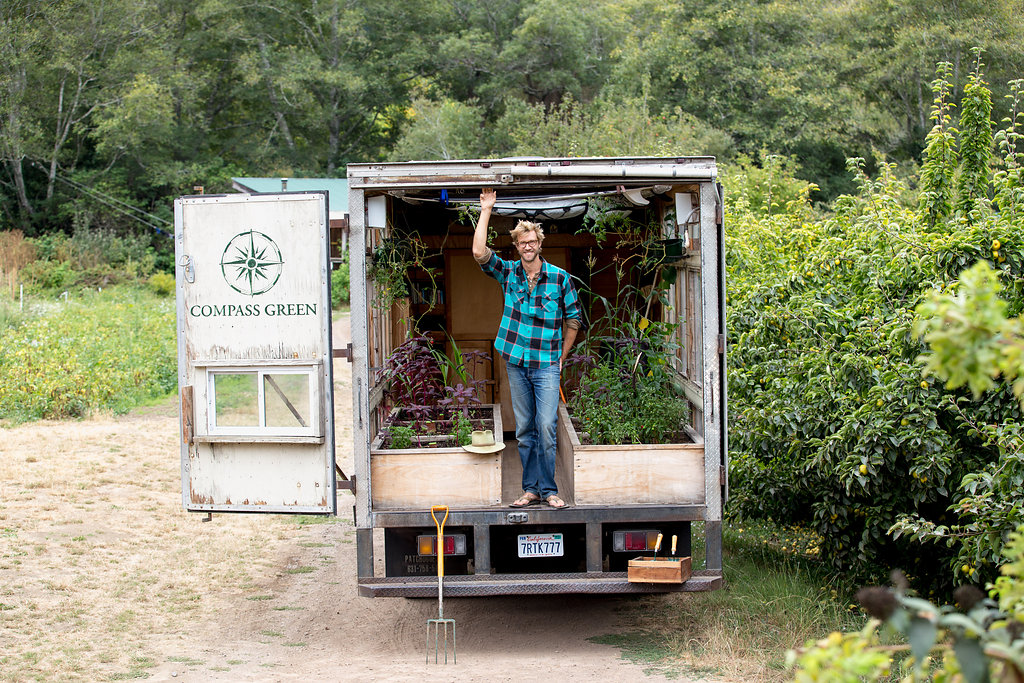 Compass Green - A mobile greenhouse project