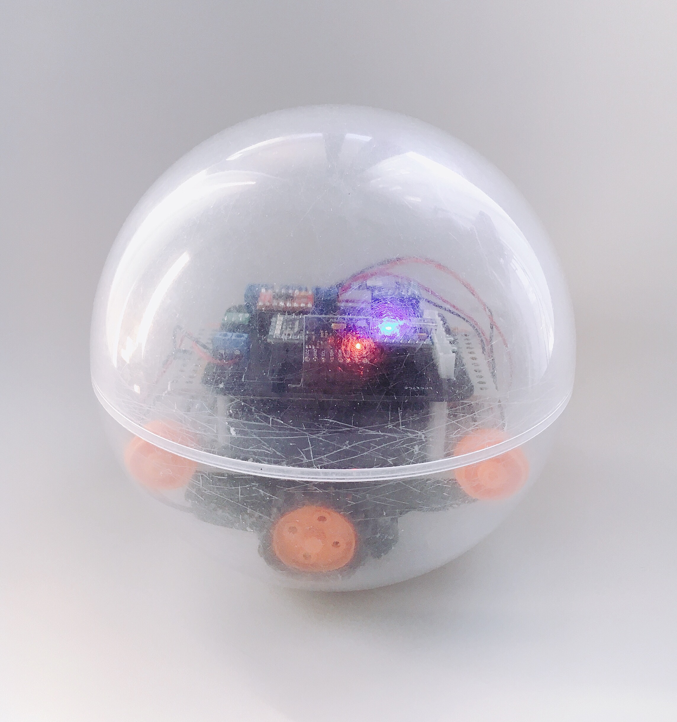 Omicro : Spherical type robotic ball