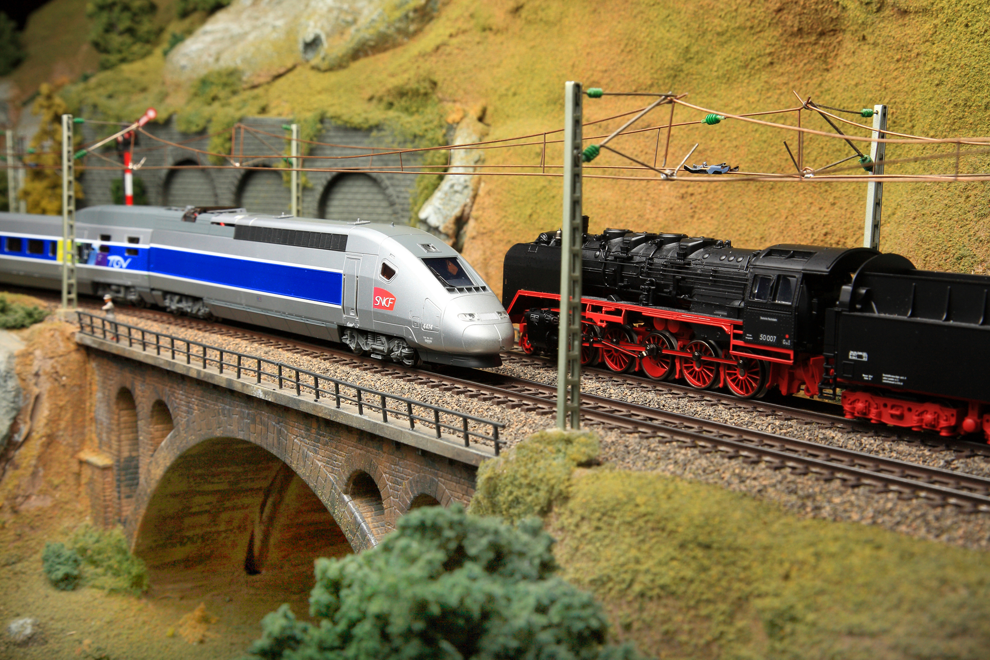 European Train Enthusiasts Operating Modular Train Layout