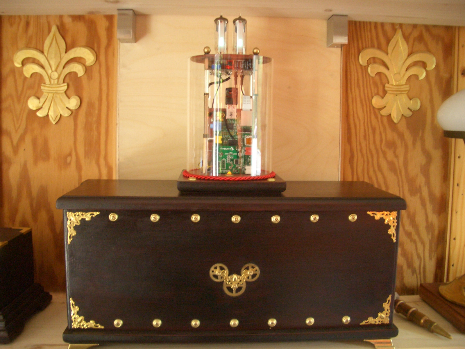 A Steampunk MP3 Player with real indicator tubes