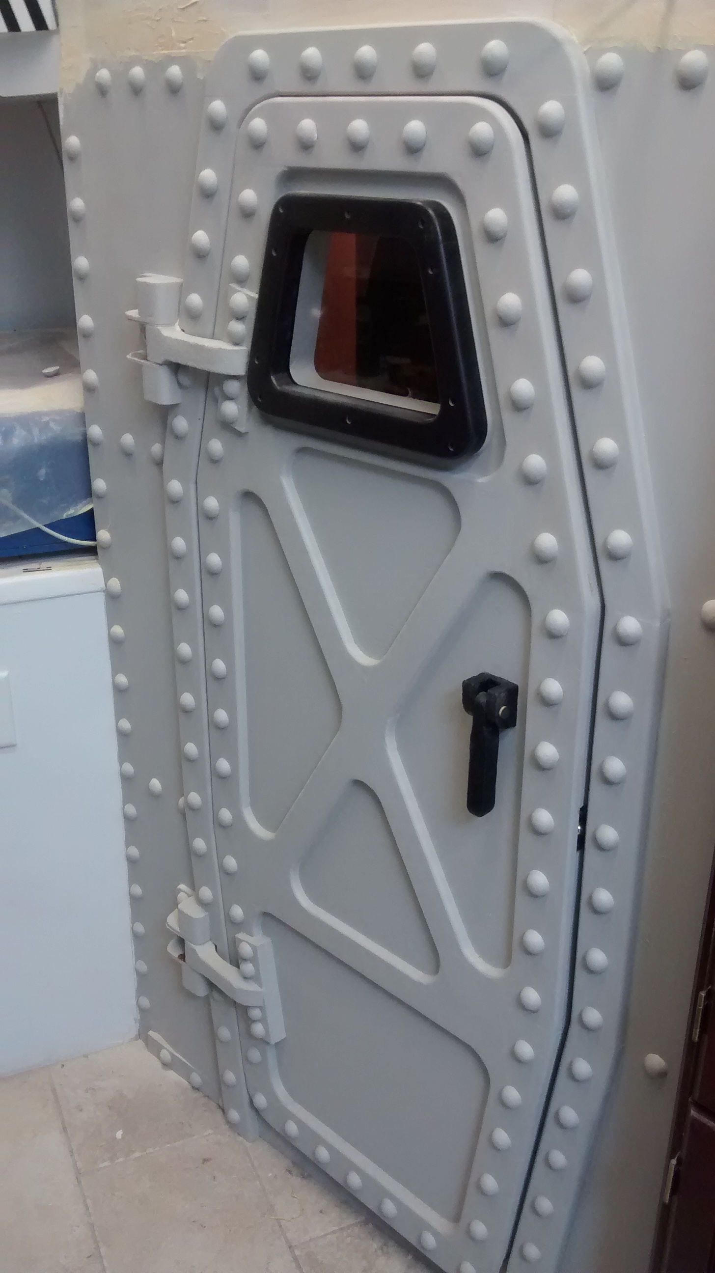 How to make a Submarine or Spaceship Door from an old house door.